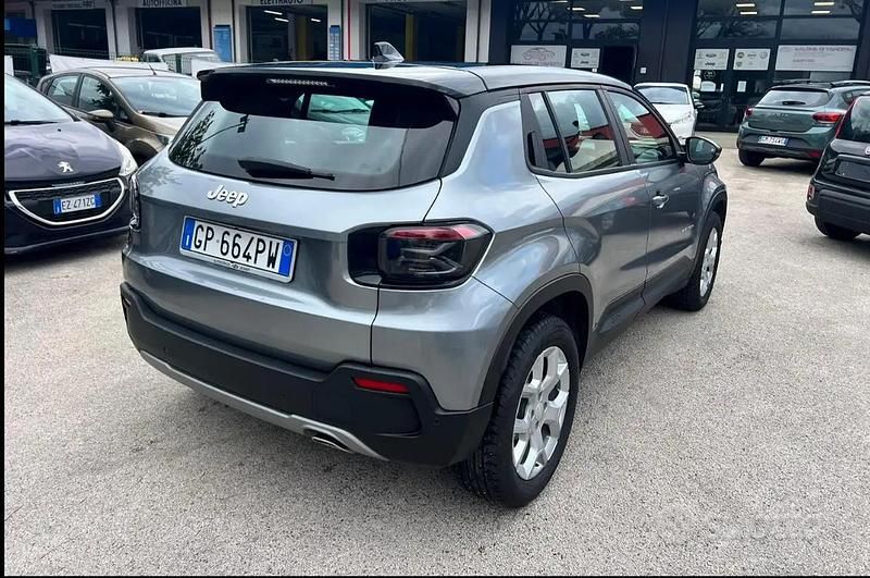 Usata Jeep Avenger Longitude 101 CV (74 kW) 2023 Grigio SUV