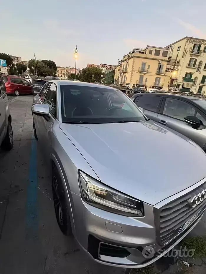 Usata Audi Q2 116 CV (85 kW) 2019 Grigio SUV