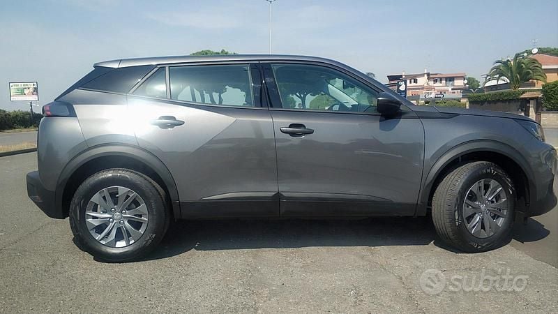 Usata Peugeot 2008 Active 131 CV (96 kW) 2020 Grigio SUV