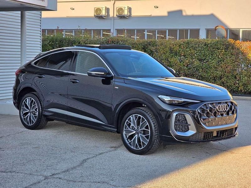 Nuova Audi Q5 Sportback S-Line 204 CV (150 kW) 2026 Nero SUV