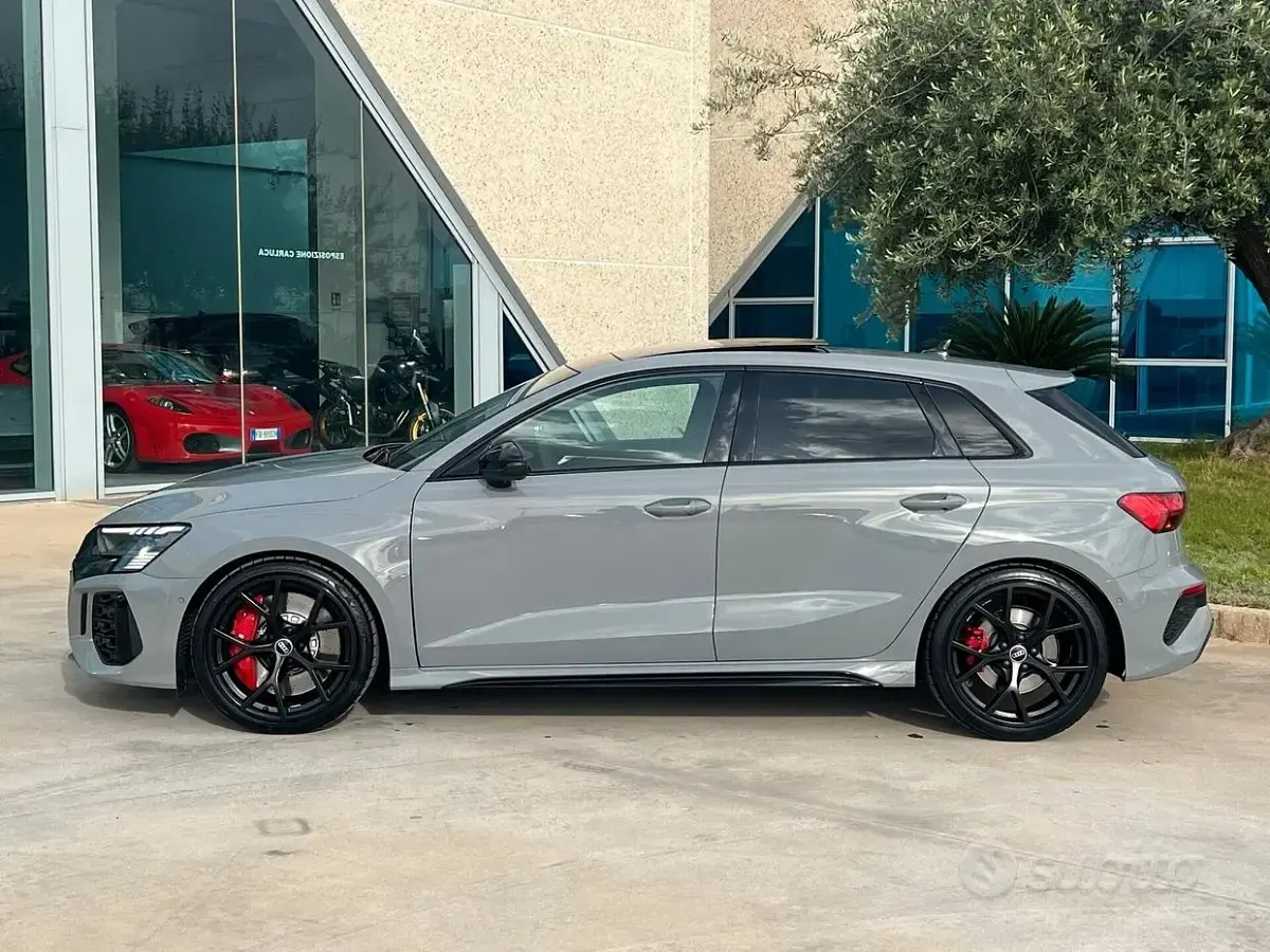 Usata Audi RS3 400 CV (294 kW) 2023 Grigio Berlina