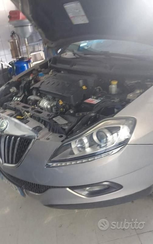 Usata Lancia Delta 190 CV (139 kW) 2012 Utilitaria
