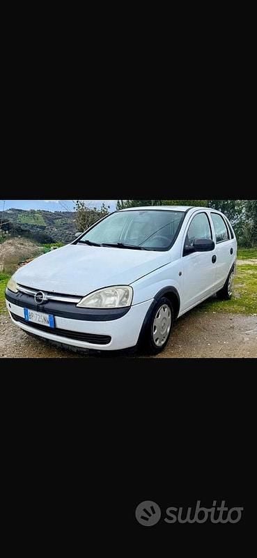 Usata Opel Corsa 60 CV (44 kW) 2002 Bianco Utilitaria