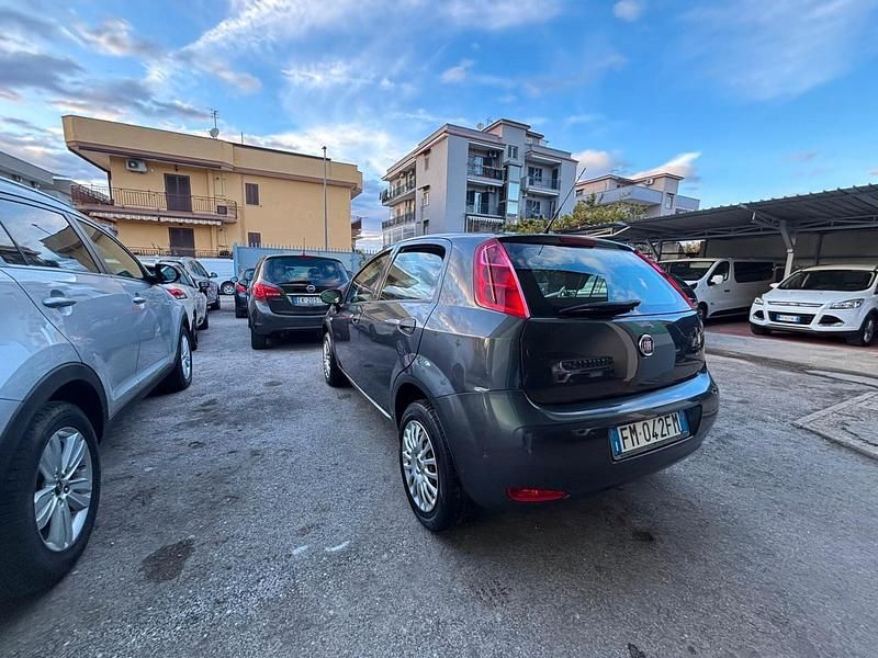 Usata Fiat Punto Street 75 CV (55 kW) 2017 Grigio Utilitaria