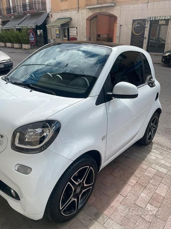 Usata Smart ForFour Passion 2016 Bianco Utilitaria