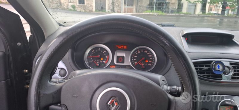 Usata Renault Clio II Dynamique 85 CV (62 kW) 2008 Berlina