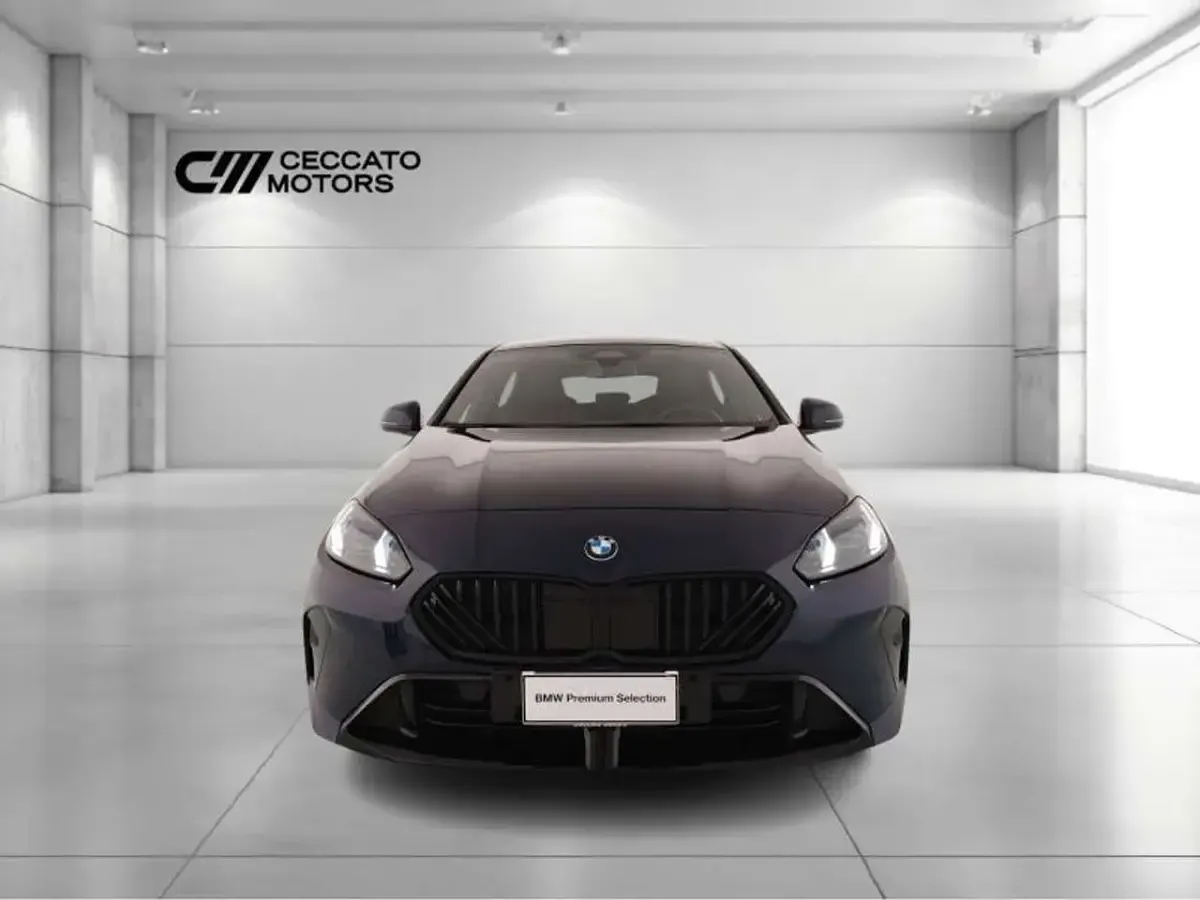 Usata BMW 120 M Sport 163 CV (119 kW) 2025 Blu Utilitaria