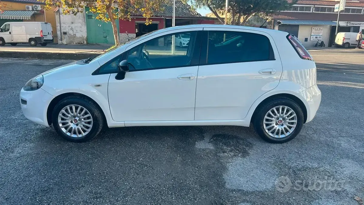 Usata Fiat Grande Punto 75 CV (55 kW) 2013 Utilitaria