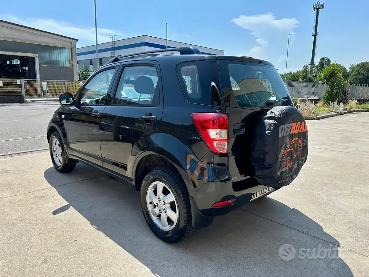 Usata Daihatsu Terios 105 CV (77 kW) 2008 Nero SUV