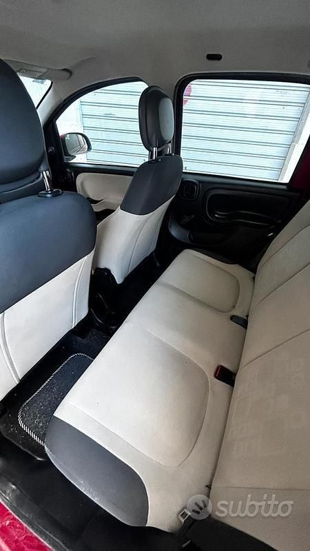 Usata Fiat Panda 70 CV (51 kW) 2013 Rosso Utilitaria