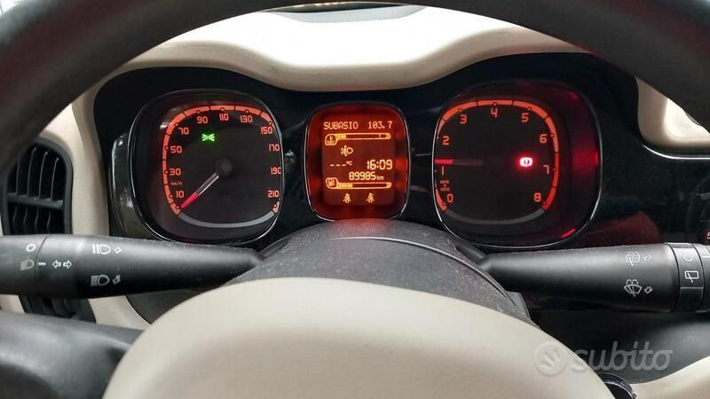 Usata Fiat Panda Easy 86 CV (63 kW) 2013 Arancione Utilitaria