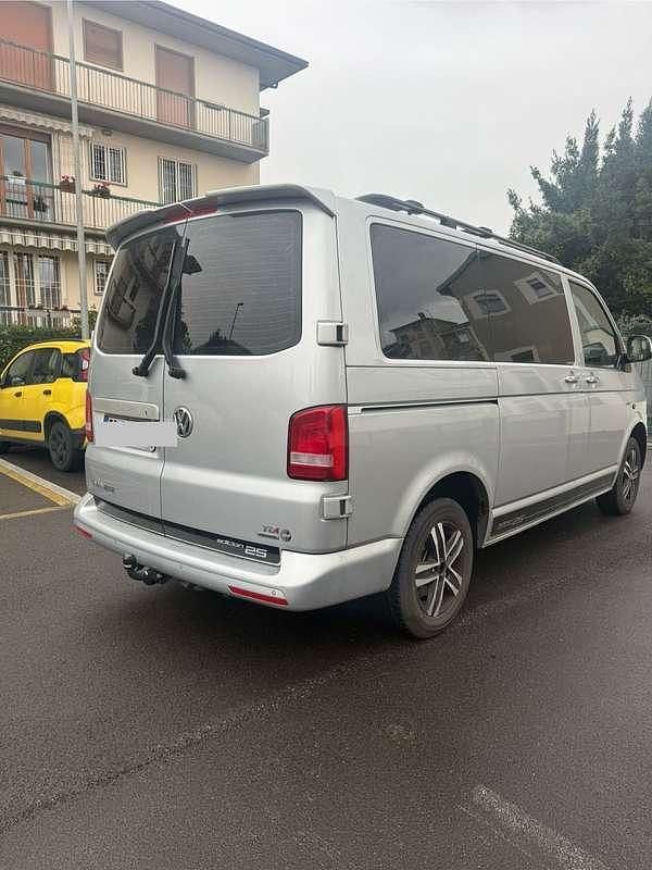 Usata VW Caravelle 140 CV (102 kW) 2012 Monovolume