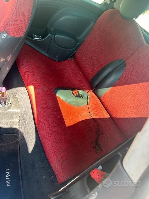 Usata Mini One D 75 CV (55 kW) 2005 Blu/azzurro Utilitaria