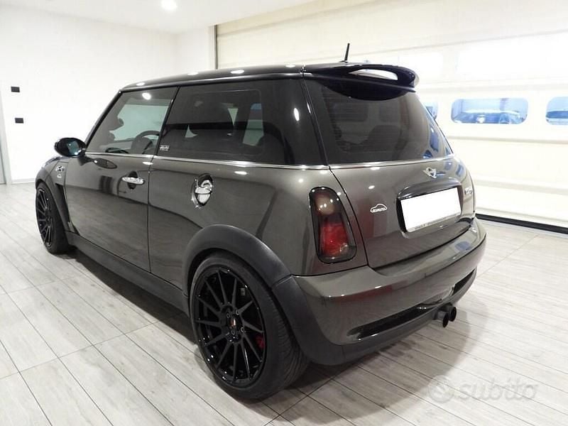 Usata Mini Cooper S 170 CV (125 kW) 2006 Grigio Utilitaria