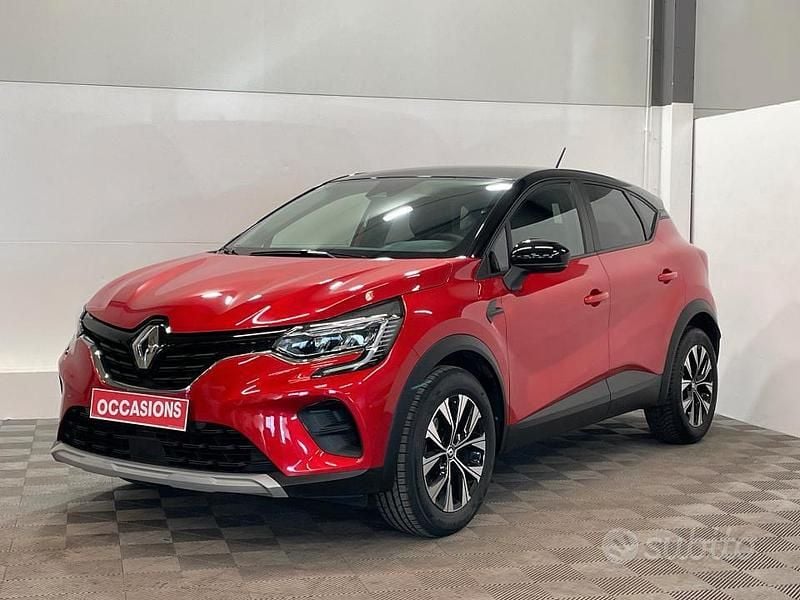 Usata Renault Captur Equilibre 100 CV (73 kW) 2023 Rosso SUV