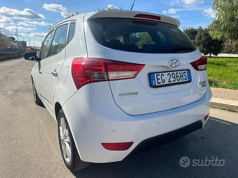 Usata Hyundai ix20 90 CV (66 kW) 2011 Bianco Utilitaria