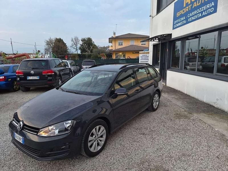 Usata VW Golf VII Comfortline 110 CV (80 kW) 2017 Grigio Station wagon