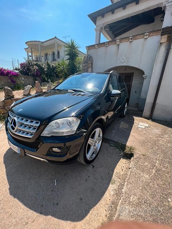 Usata Mercedes ML320 224 CV (164 kW) 2009 Nero SUV