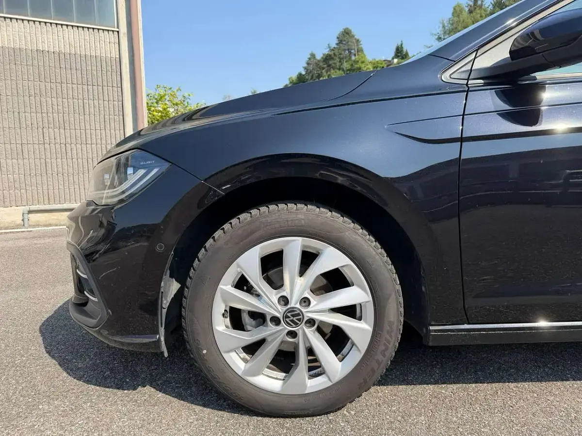 Usata VW Polo Style 95 CV (69 kW) 2022 Nero perla Utilitaria