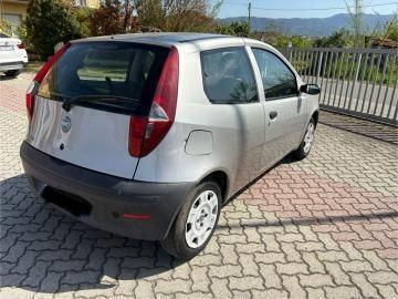 Usata Fiat Punto Dynamic 60 CV (44 kW) 2005 N.d. Utilitaria