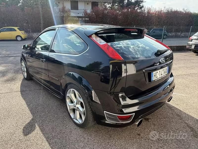 Usata Ford Focus ST 225 CV (165 kW) 2006 Berlina