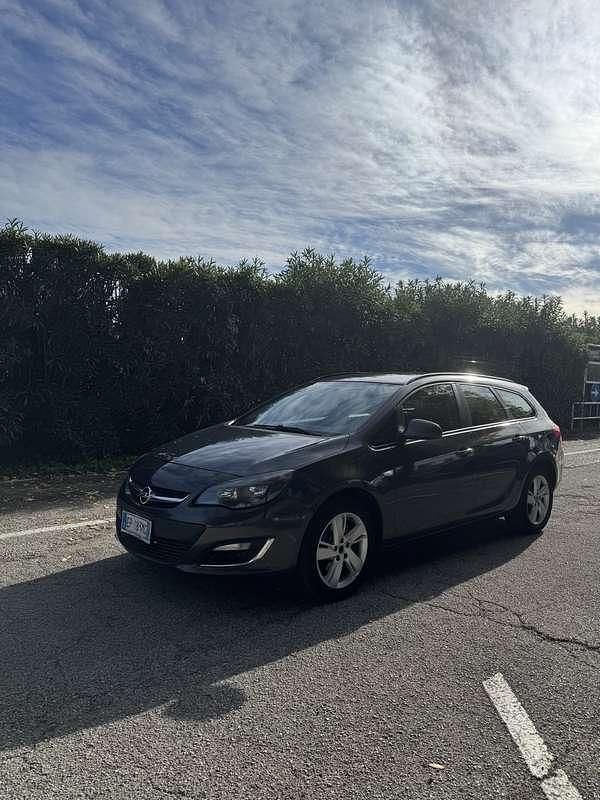 Usata Opel Astra Cosmo 165 CV (121 kW) 2013 Station wagon
