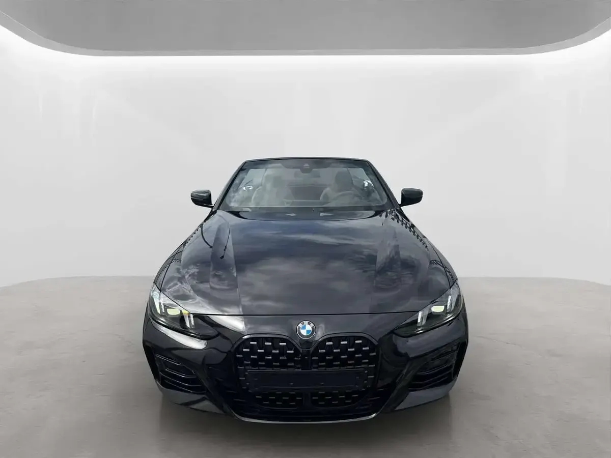 Usata BMW 420 M Sport 190 CV (139 kW) 2025 Black sapphire Cabrio