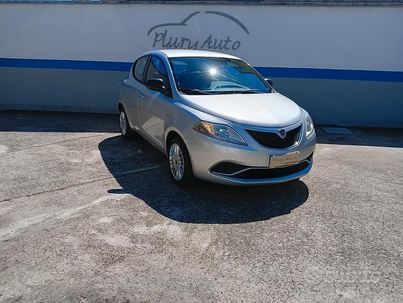 Usata Lancia Ypsilon S 95 CV (69 kW) 2016 Grigio Utilitaria