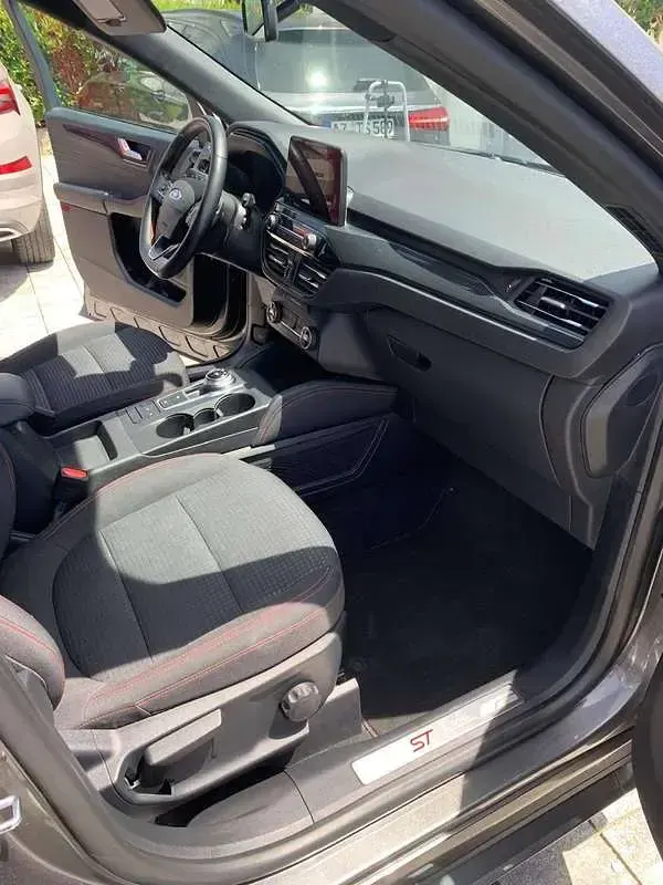 Usata Ford Kuga ST 120 CV (88 kW) 2022 Grigio SUV