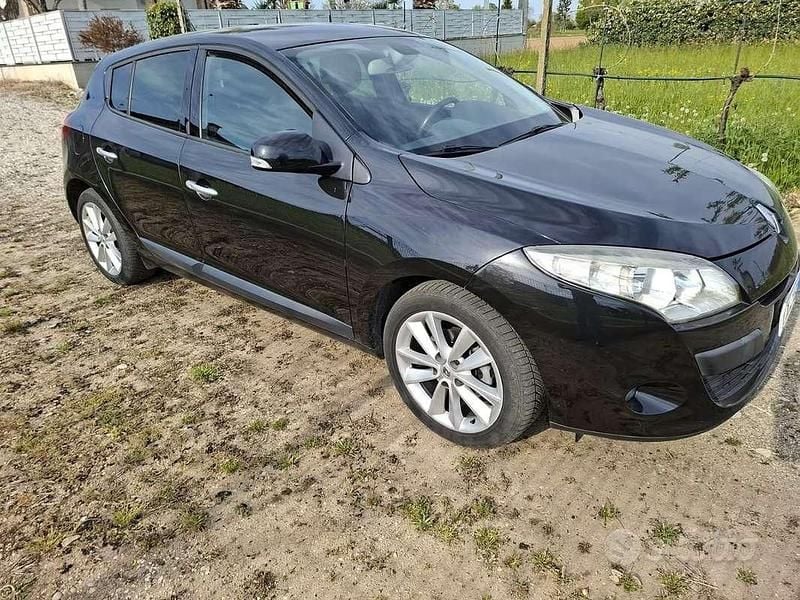 Usata Renault Mégane Luxe 110 CV (80 kW) 2009 Nero Berlina