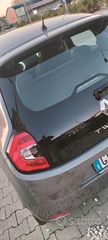 Usata Renault Twingo Zen 60 kW (82 CV) 2021 Grigio Utilitaria