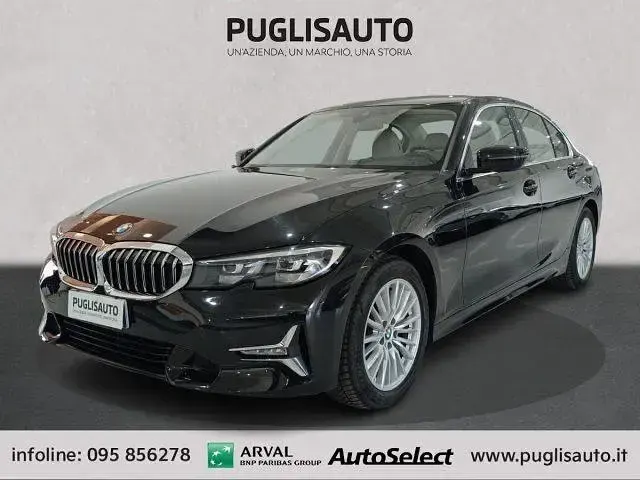 Usata BMW 318 Luxury Line 150 CV (110 kW) 2021 Blu Berlina