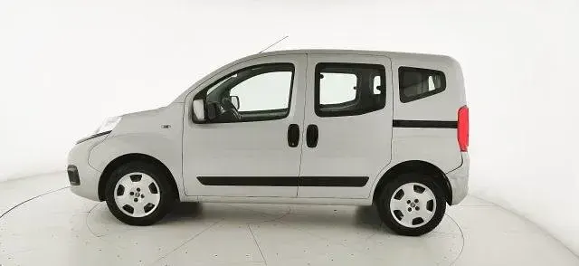 Usata Fiat Qubo Easy 95 CV (69 kW) 2019 Argento Monovolume