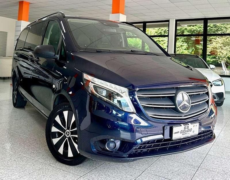 Usata Mercedes Vito 136 CV (100 kW) 2021 Blu/azzurro Furgone