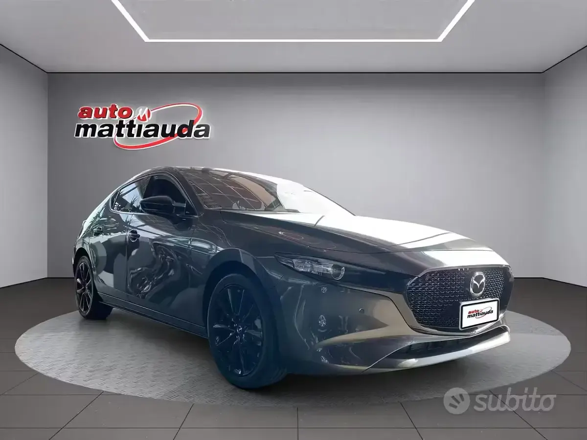 Nuova Mazda 3 Homura-Line 140 CV (102 kW) 2026 Grigio Berlina