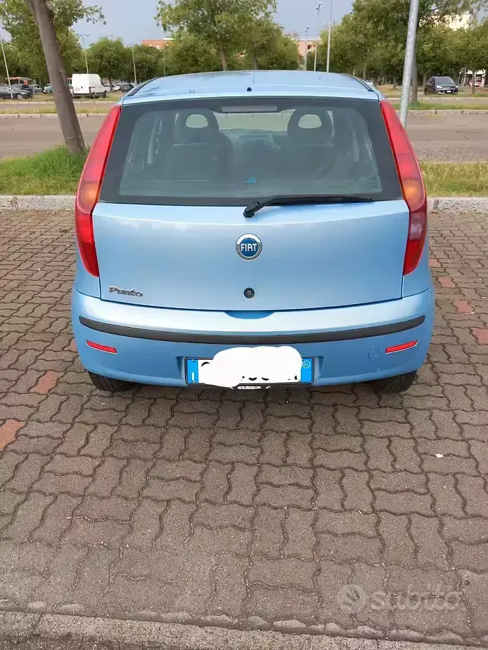 Usata Fiat Punto 60 CV (44 kW) 2005 Utilitaria