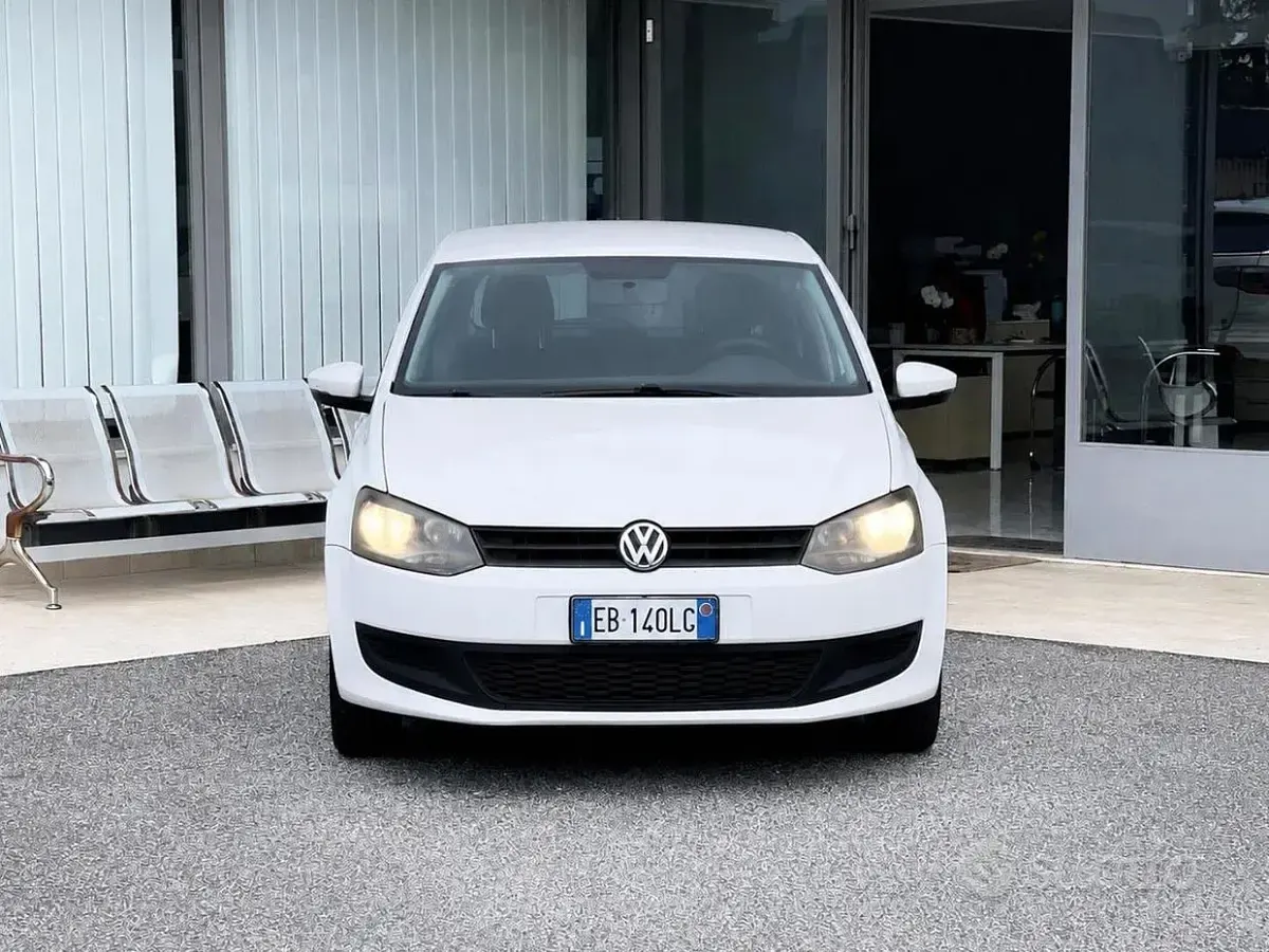 Usata VW Polo Comfortline 75 CV (55 kW) 2012 Bianco Utilitaria