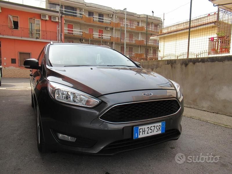 Usata Ford Focus Business Edition 120 CV (88 kW) 2017 Grigio Station wagon