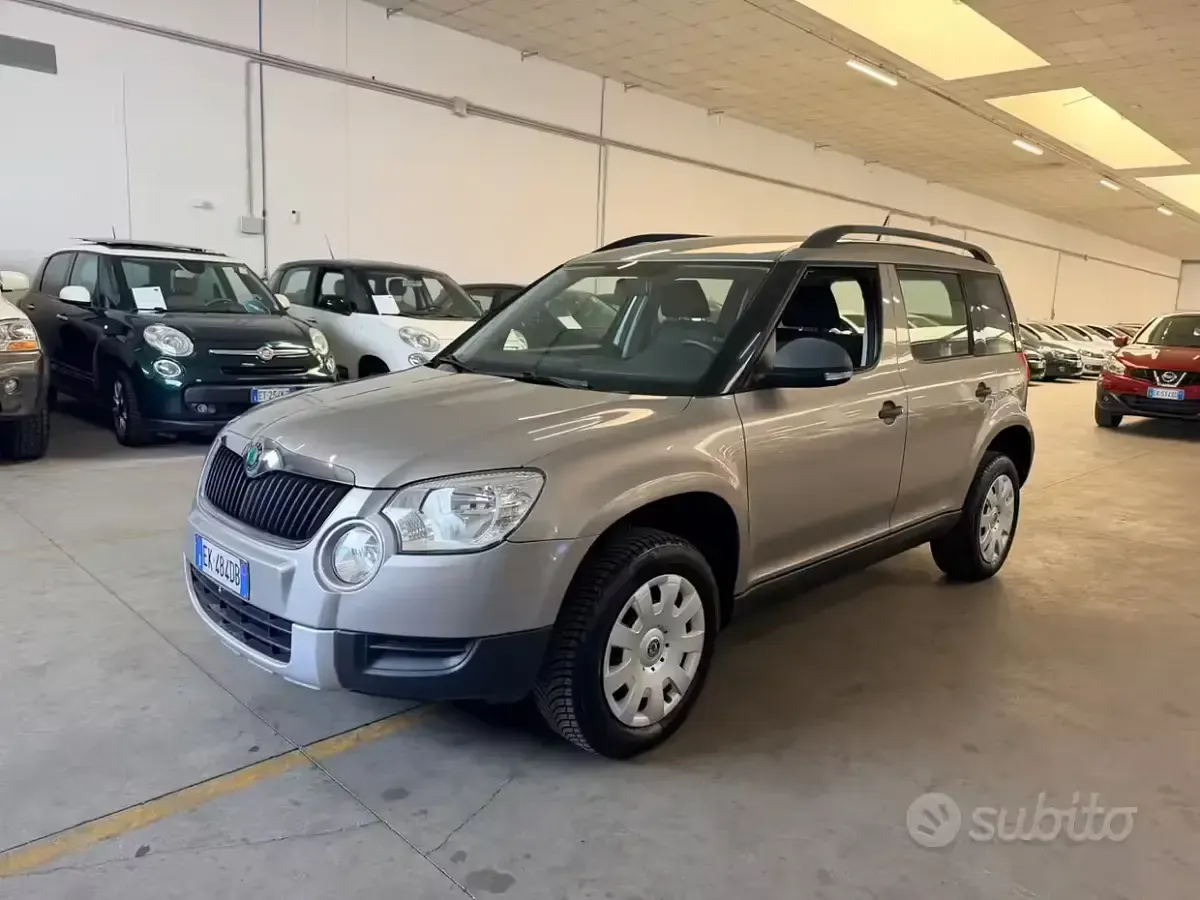 Usata Skoda Yeti Experience 105 CV (77 kW) 2011 Grigio SUV