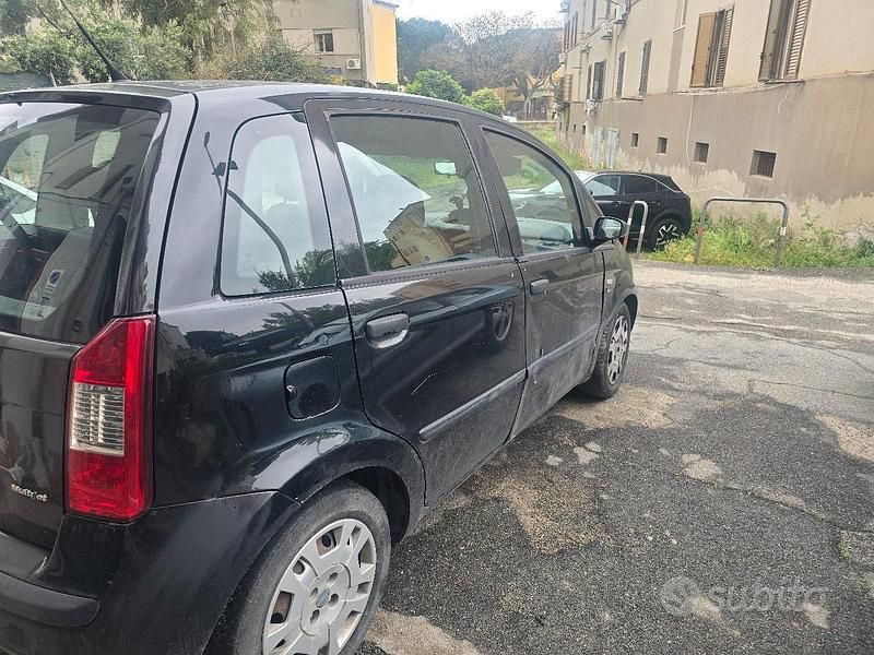 Usata Fiat Idea 90 CV (66 kW) 2007 Nero Monovolume