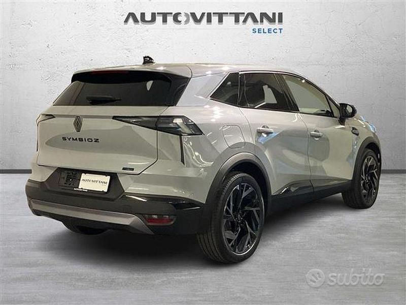 Nuova Renault Symbioz Esprit Alpine 160 CV (117 kW) 2025 Grigio chiaro SUV