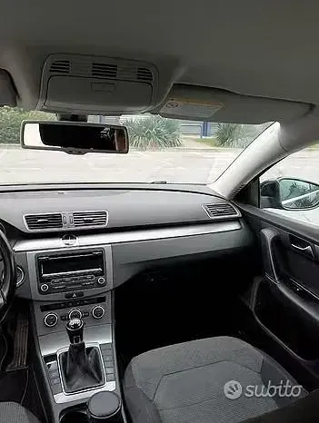Usata VW Passat 105 CV (77 kW) 2012 Berlina
