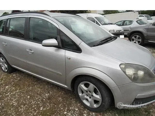 Usata Opel Zafira Cosmo 120 CV (88 kW) 2007 Grigio Monovolume