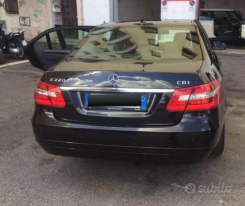 Usata Mercedes E220 170 CV (125 kW) 2011 Berlina