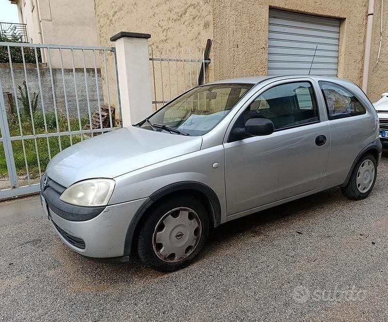 Usata Opel Corsa 2002 Grigio Berlina
