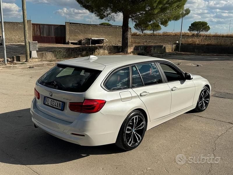 Usata BMW 318 Sport Line 150 CV (110 kW) 2017 Station wagon
