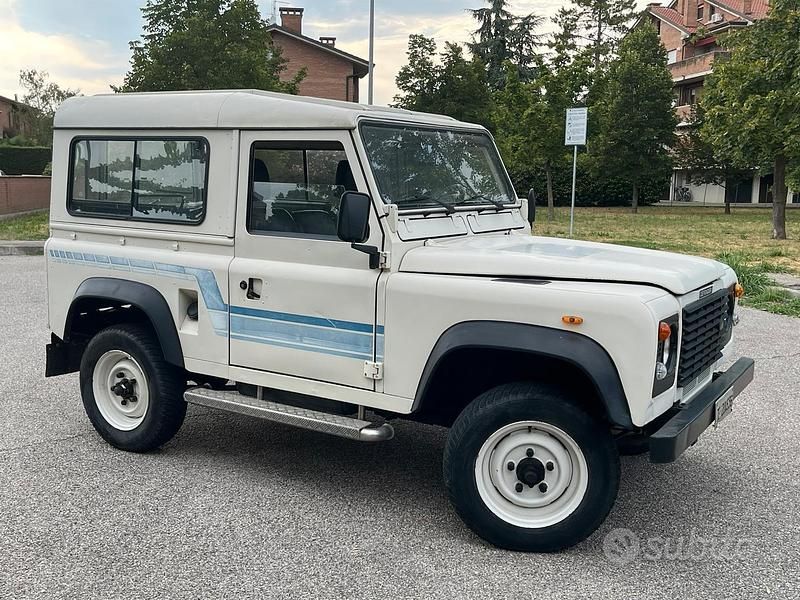 Usata Land Rover Defender 86 CV (63 kW) 1986 Bianco SUV