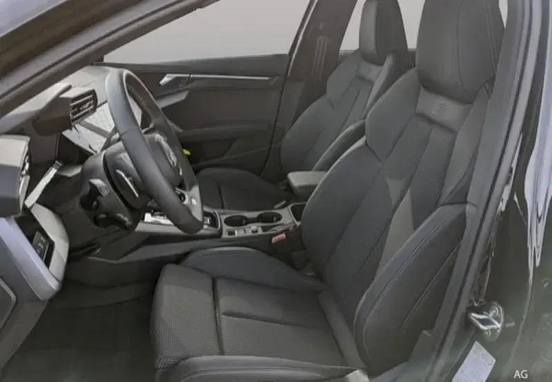 Nieuw Audi A3 Ambiente 150 PK (110 kW) 2025 Blauw Sedan