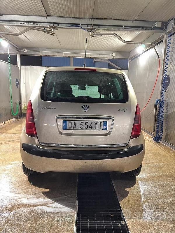 Usata Lancia Musa 69 CV (50 kW) 2006 Monovolume