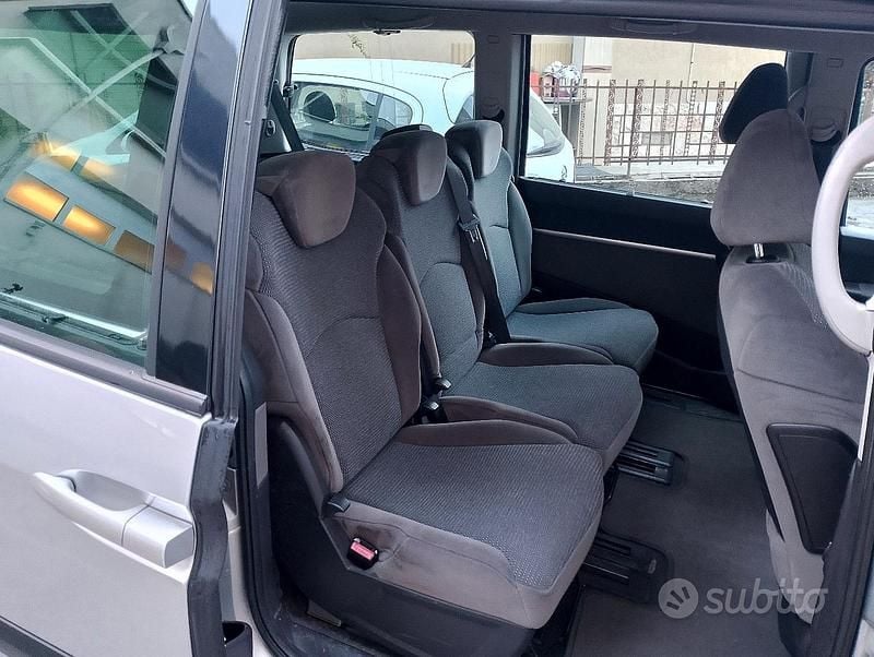 Usata Peugeot 807 2007 Grigio Monovolume